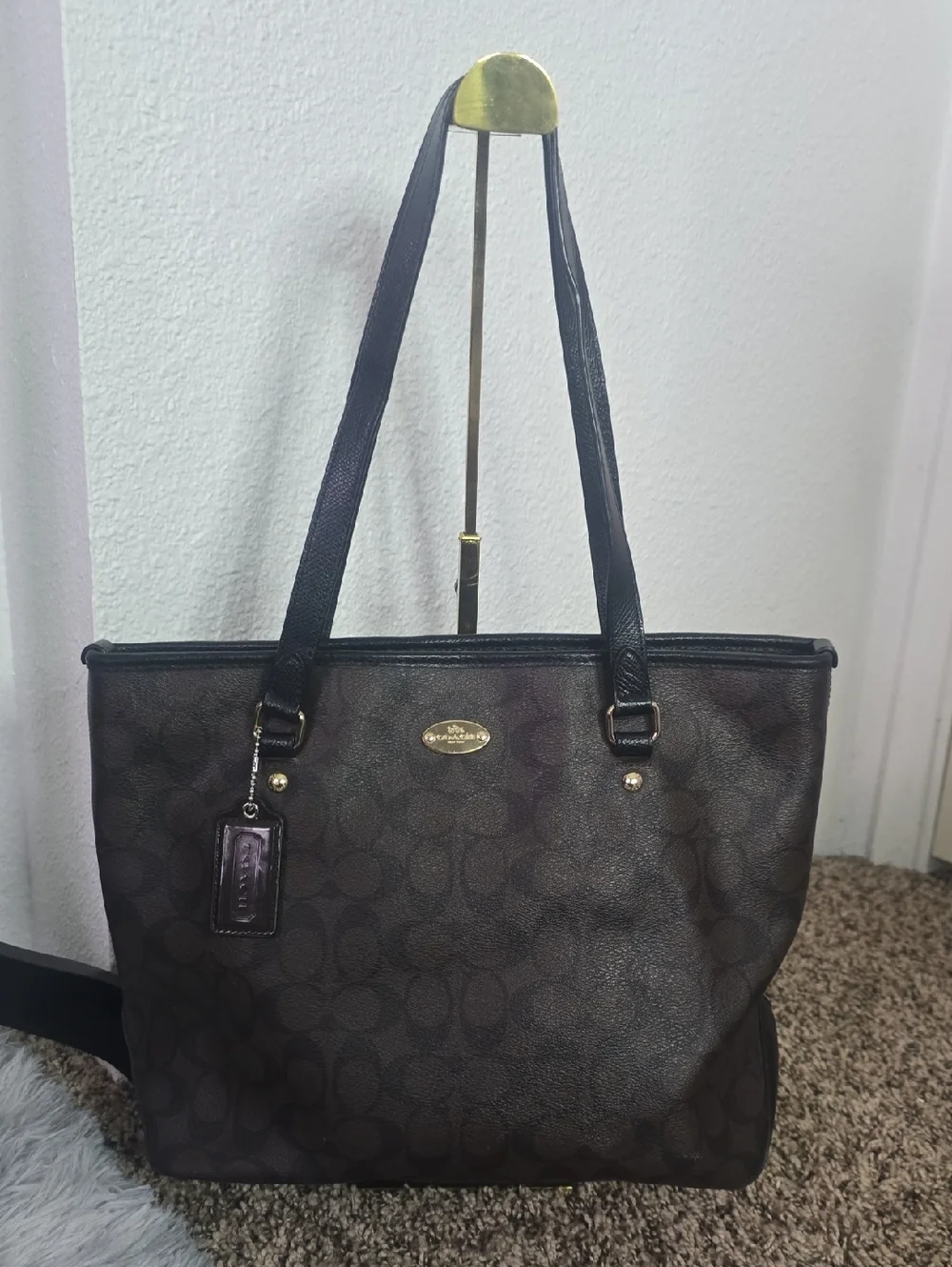 Coach Dark Brown & Black Mono Signature Medium Tote W/ Silver Hardware (EUC)🖤